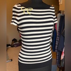 Bows are all the rage! INC shortsleeve striped silk top, size small petite 🎀